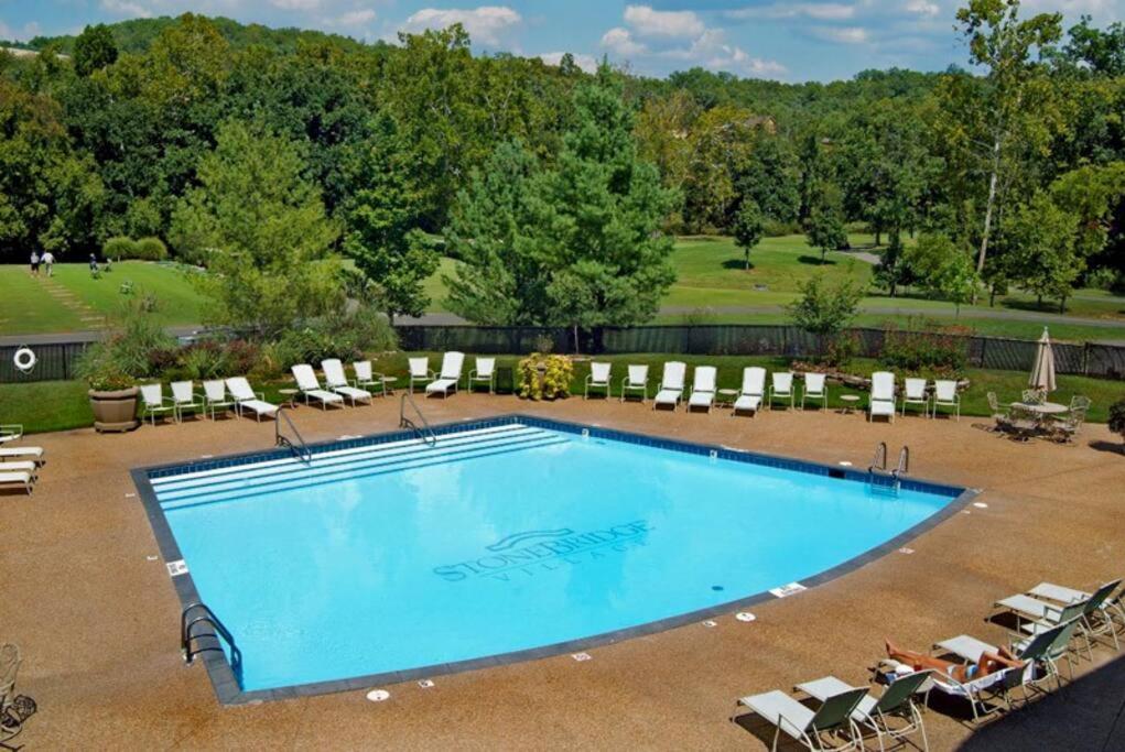 ברנסון ווסט Couples Condo Retreat Overlooking Golf Course מראה חיצוני תמונה