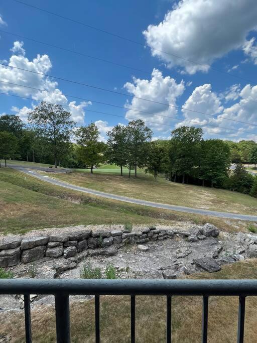 ברנסון ווסט Couples Condo Retreat Overlooking Golf Course מראה חיצוני תמונה