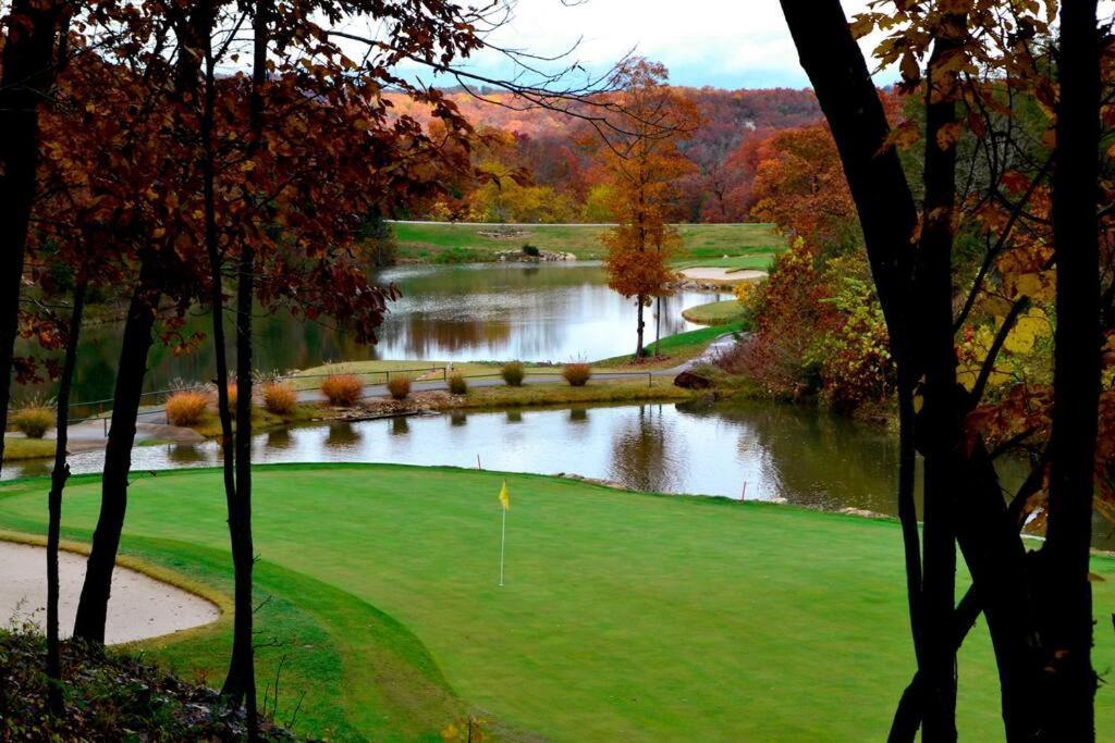 ברנסון ווסט Couples Condo Retreat Overlooking Golf Course מראה חיצוני תמונה