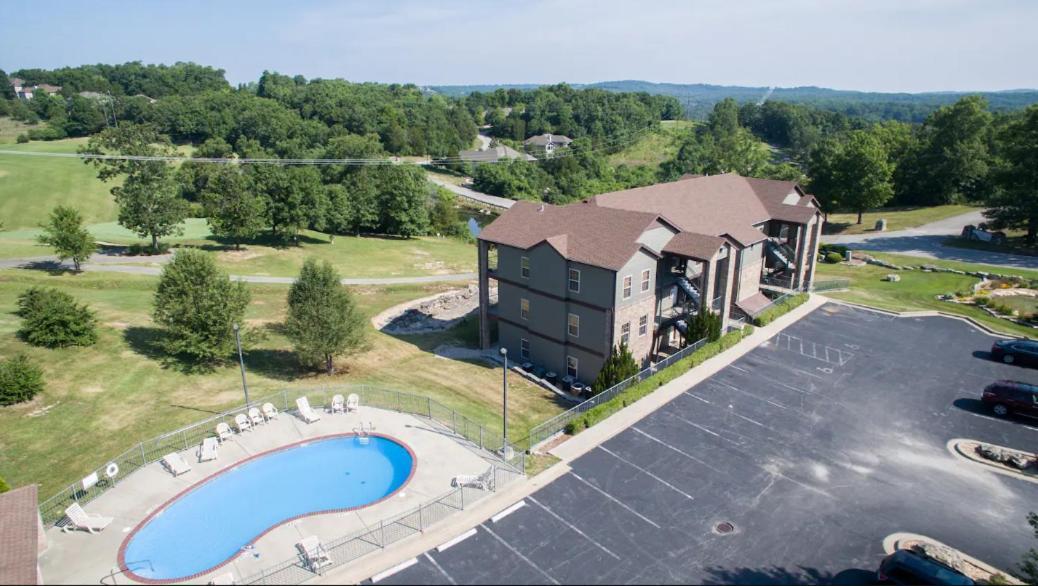 ברנסון ווסט Couples Condo Retreat Overlooking Golf Course מראה חיצוני תמונה